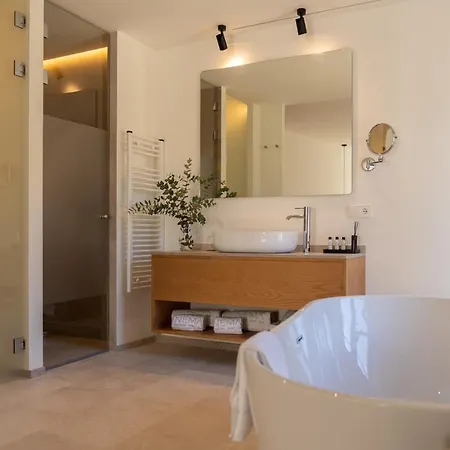 Hotel Nema Boutique & 4*