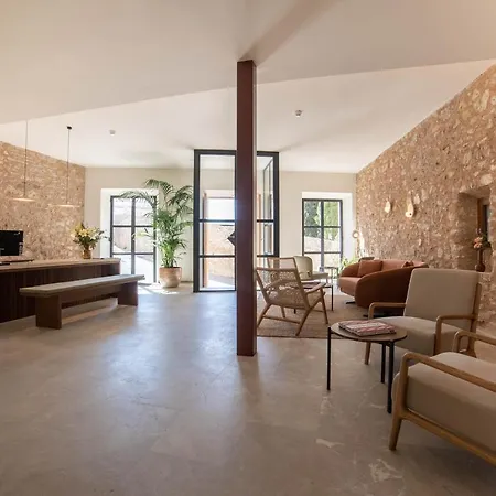 Nema Boutique & 4*